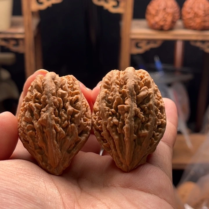 辣***辣把件文玩核桃楸大胖51