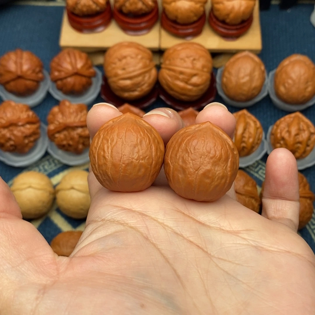 文玩核桃把件小龙珠