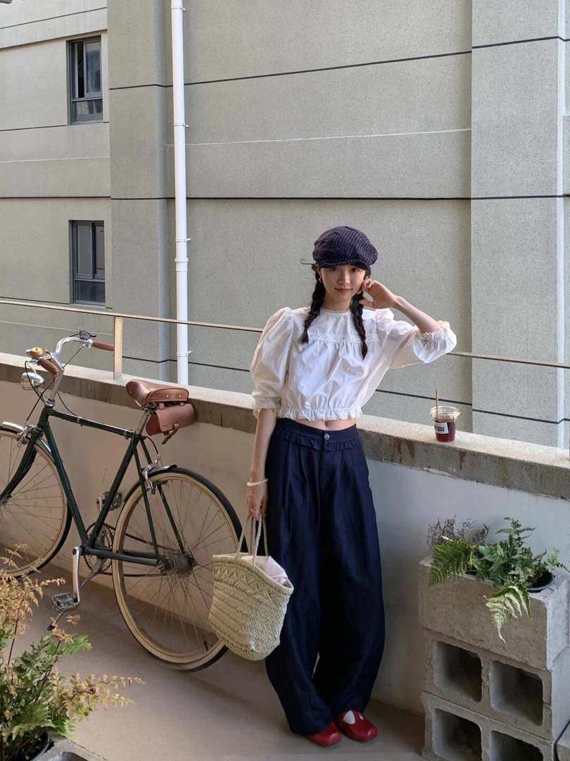 2025夏季新款法式泡泡袖衬衫温柔风气质小众设计感上衣百搭阔腿裤