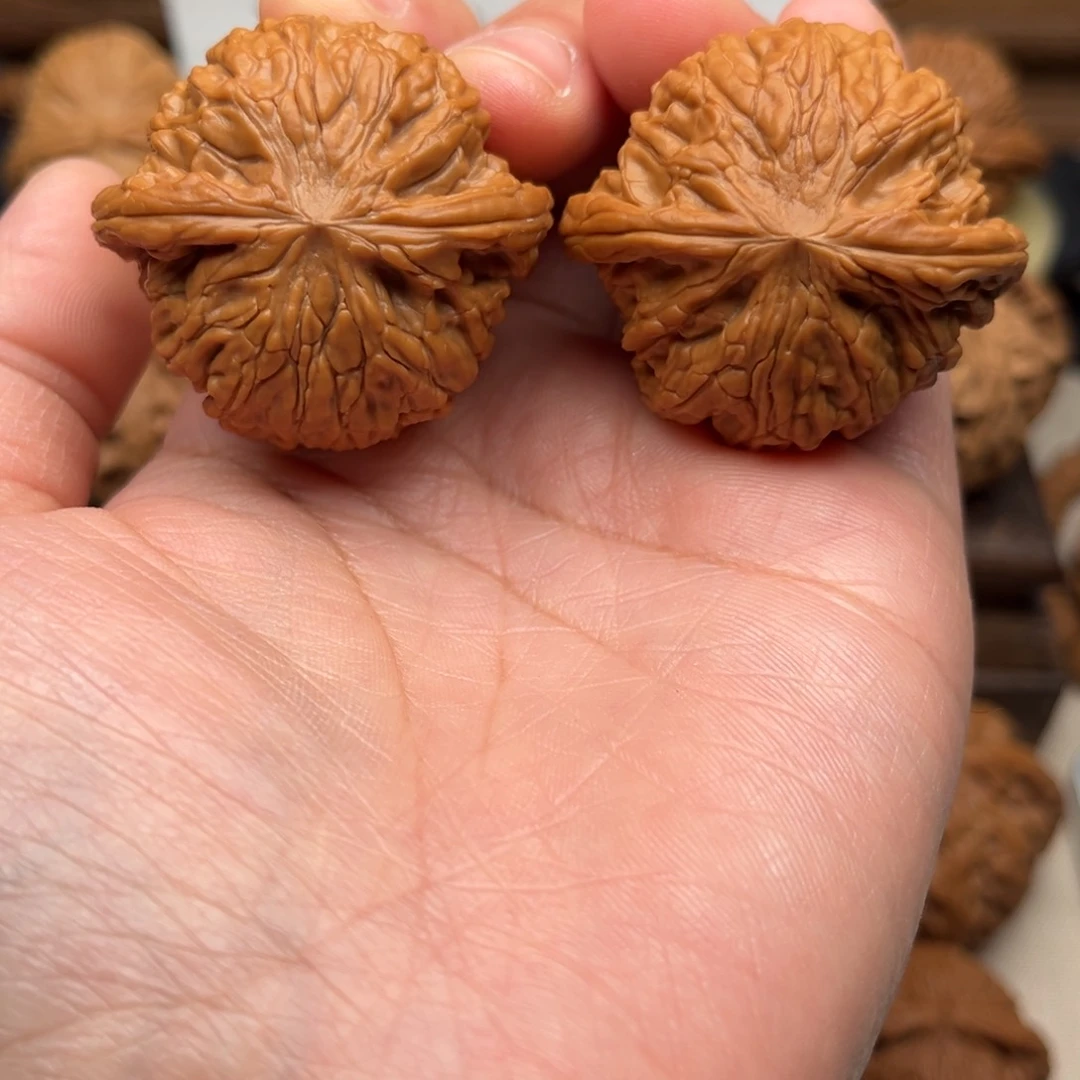 【闪购商品】文玩核桃手把件40磨盘