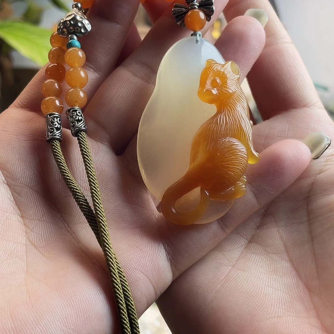 蛇纹石玉未镶嵌吊坠