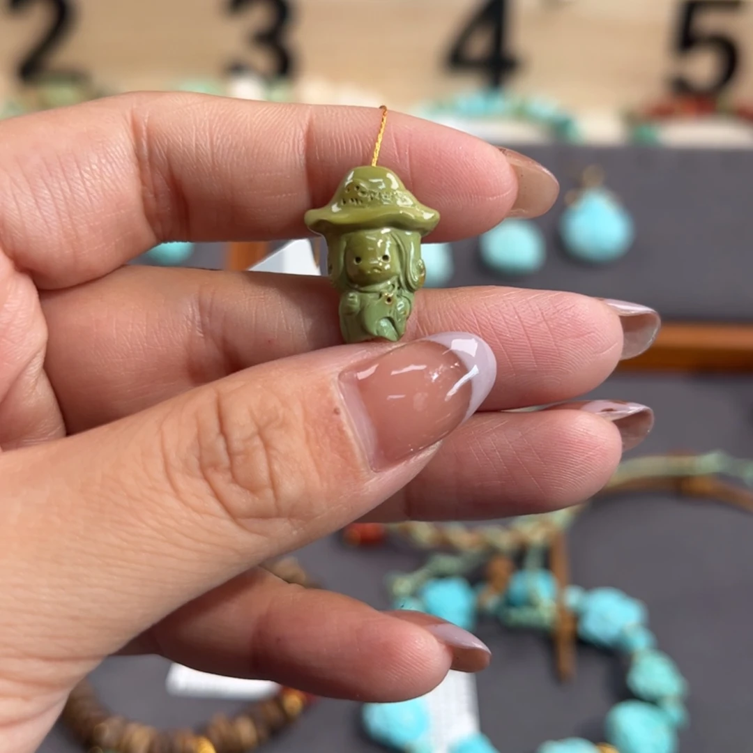 【闪购商品】未镶嵌绿松石把件女巫配饰
