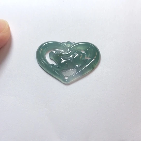 翡翠未镶嵌颈饰缅甸A货