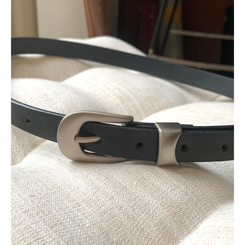 郭九九呢 时尚基础单品气质简约百搭打孔腰带皮带配饰 G925P10095