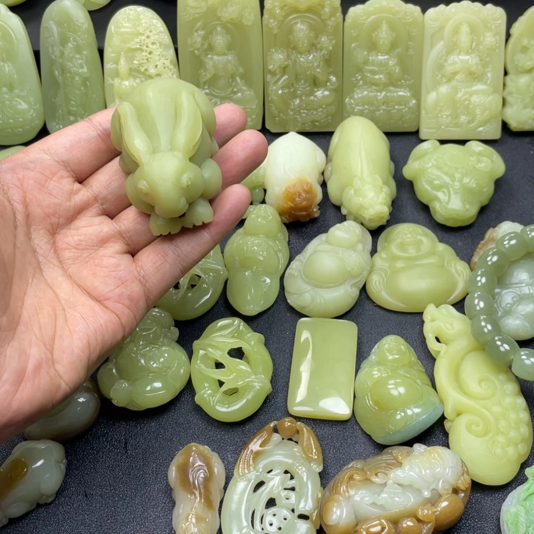 和田玉（黄玉）未镶嵌颈饰