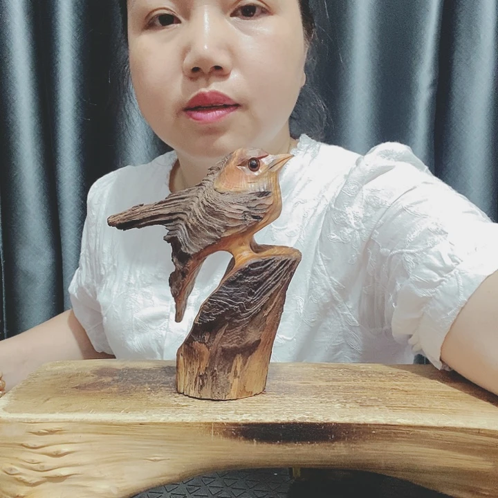 快**郑百年树的设计风格