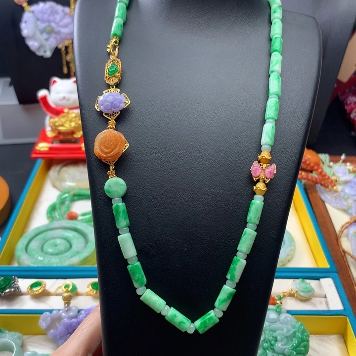 翡翠颈饰未镶嵌翡翠项链