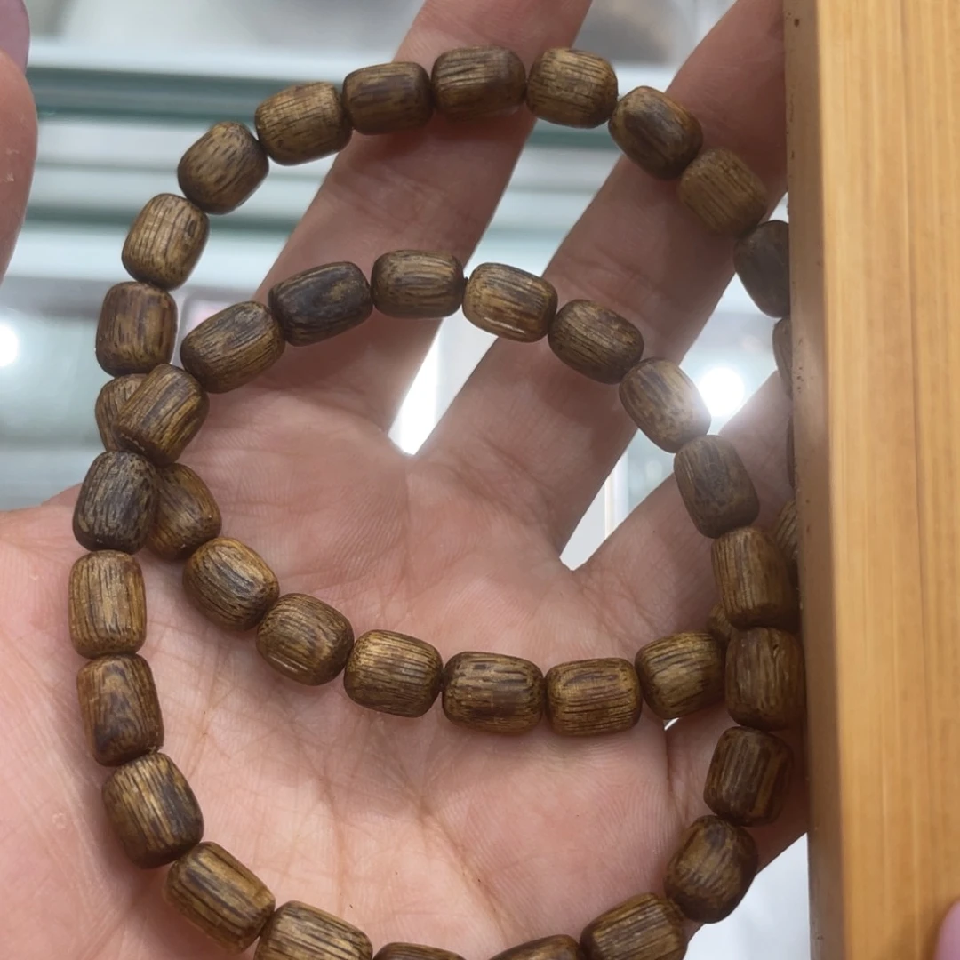 香榧木海南种植莺歌绿奇楠两串8g以上多样性发二