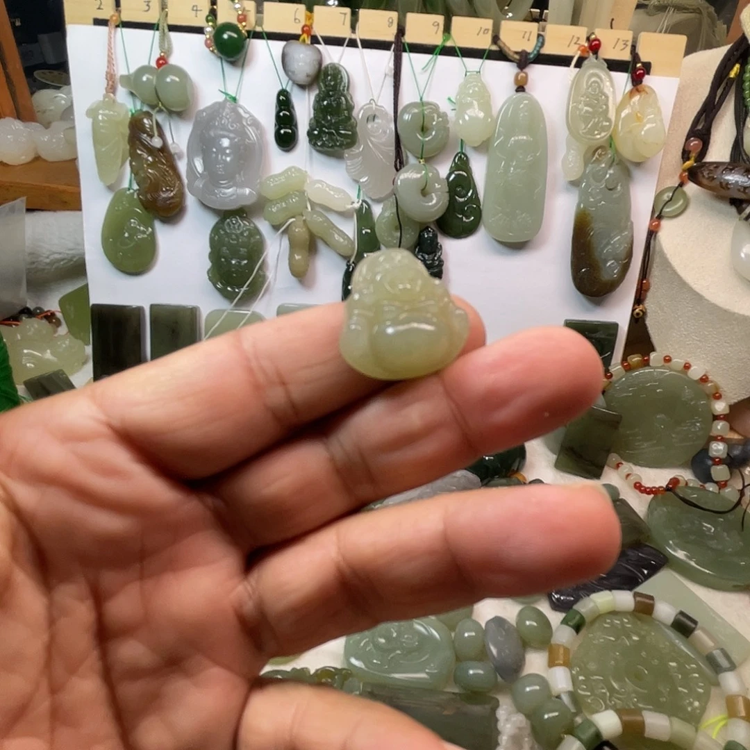 和田玉未镶嵌颈饰