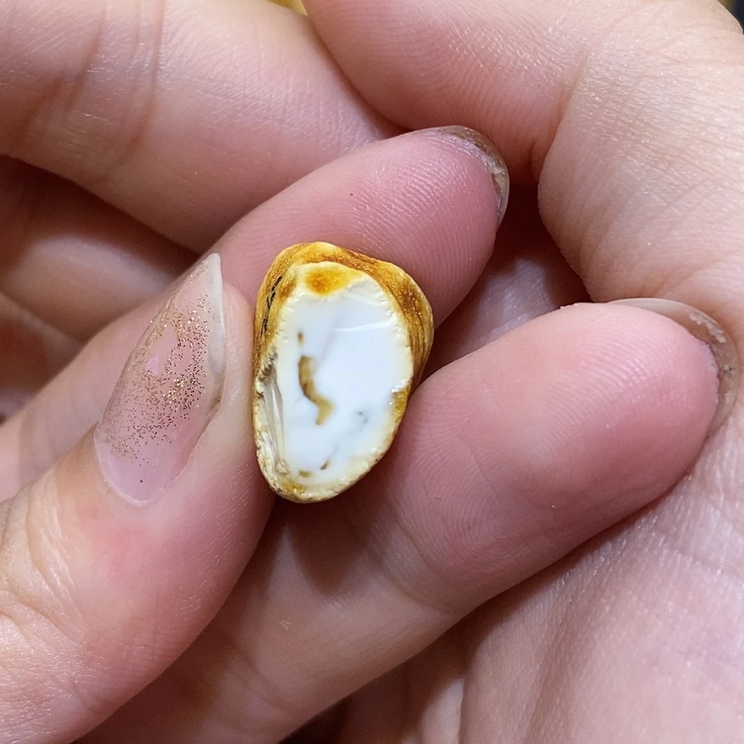 人***者定制琥珀蜜蜡原石