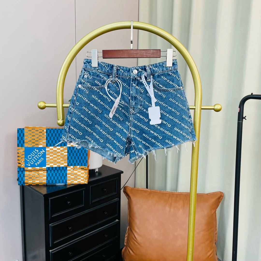 99新 maje 大王 蓝色牛仔短裤 25码