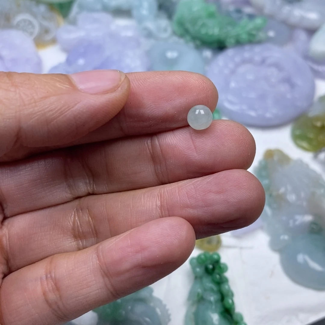 颈饰未镶嵌翡翠小*姐翡翠