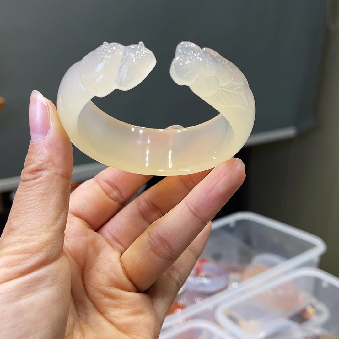 玛瑙/玉髓未镶嵌手镯