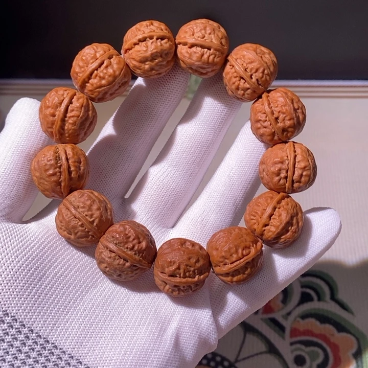 文玩核桃手串……4