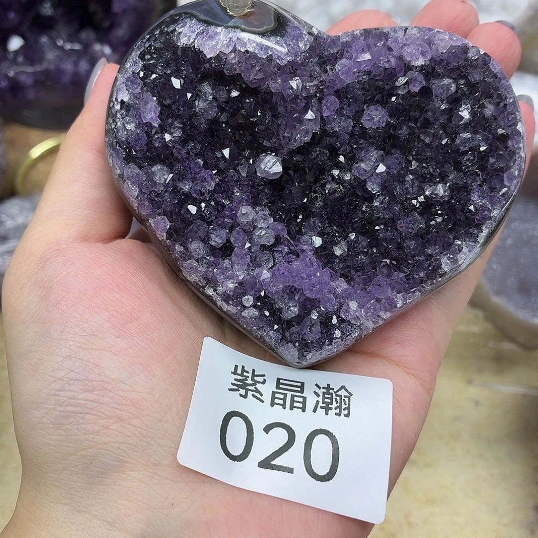 未镶嵌水晶大型摆件（非配饰）