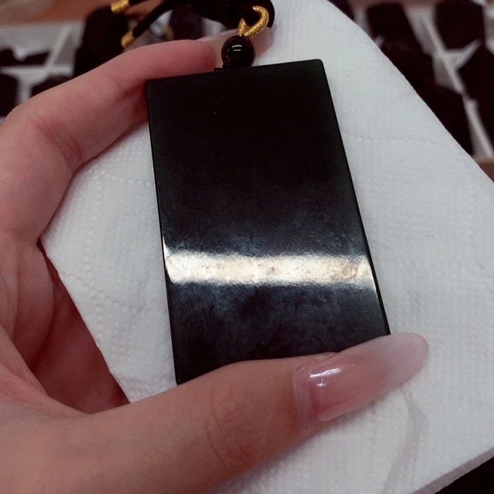 颈饰未镶嵌翡翠挂件