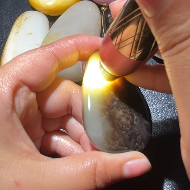 和田玉未镶嵌珠宝奇石