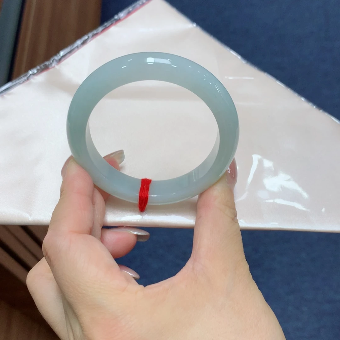 翡翠手镯未镶嵌买断