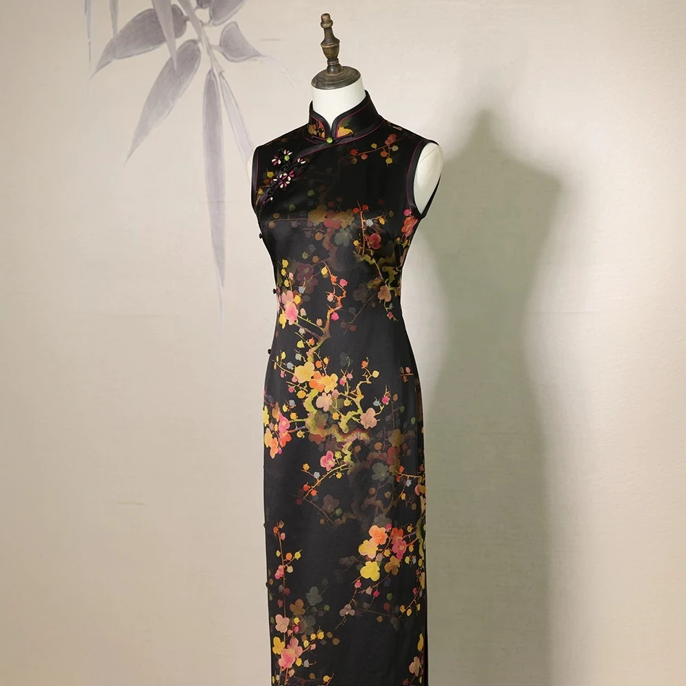 十六梅《夜空绚烂》100%桑蚕丝45姆米重缎香云纱旗袍