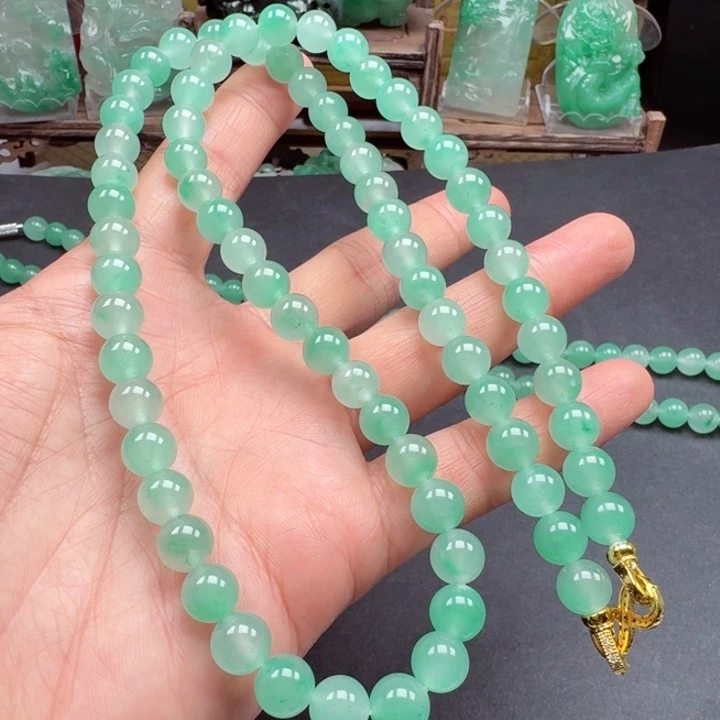 颈饰未镶嵌石英质玉顺**然