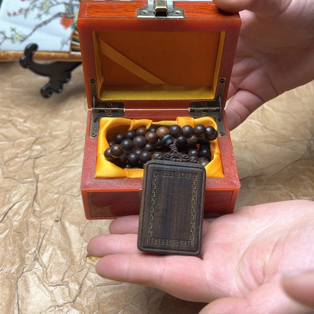 大叶紫檀（黑酸枝木类）