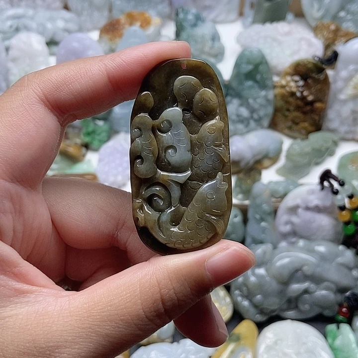 翡翠未镶嵌颈饰翡翠