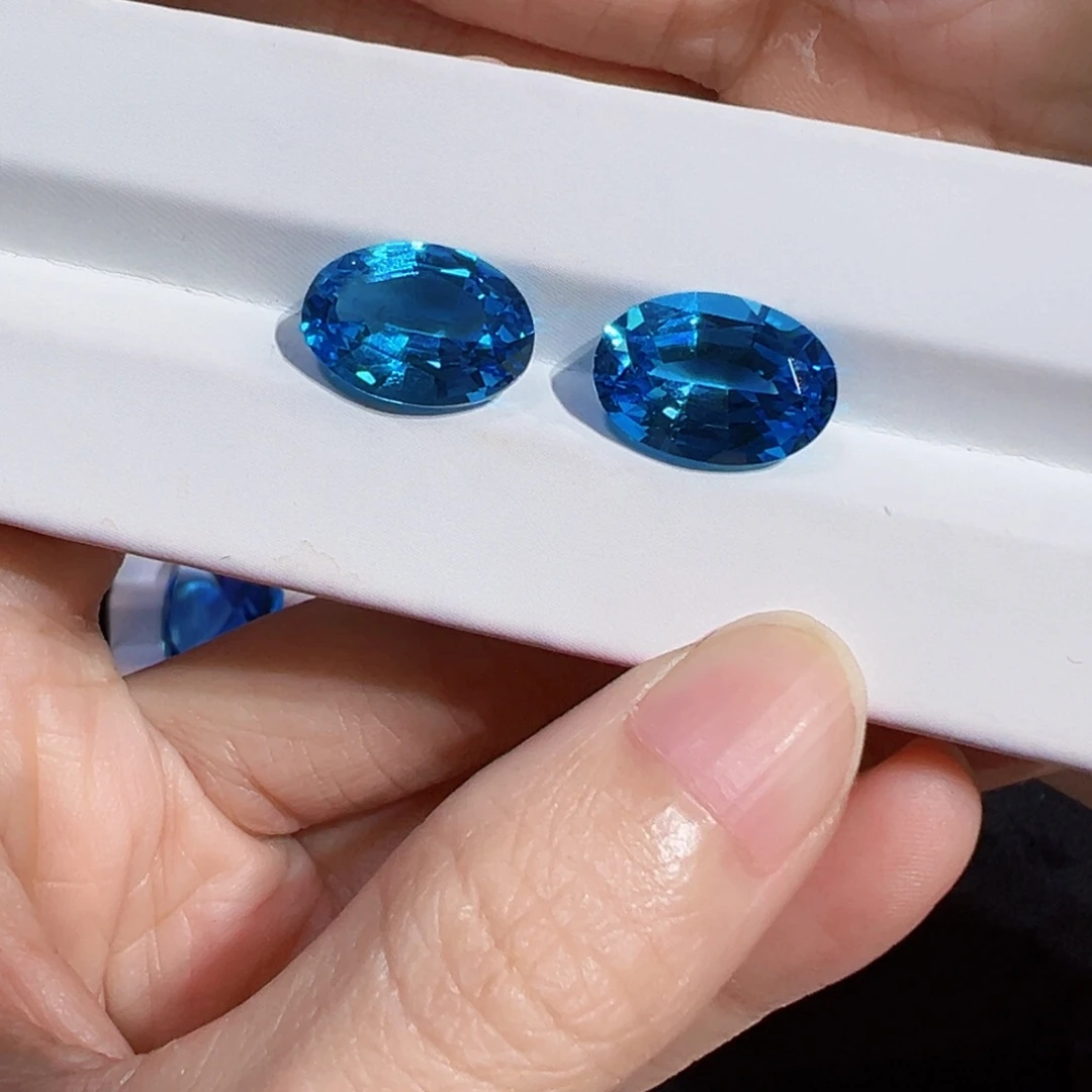 呆***羊托帕石裸石15.2ct魔鬼蓝两颗