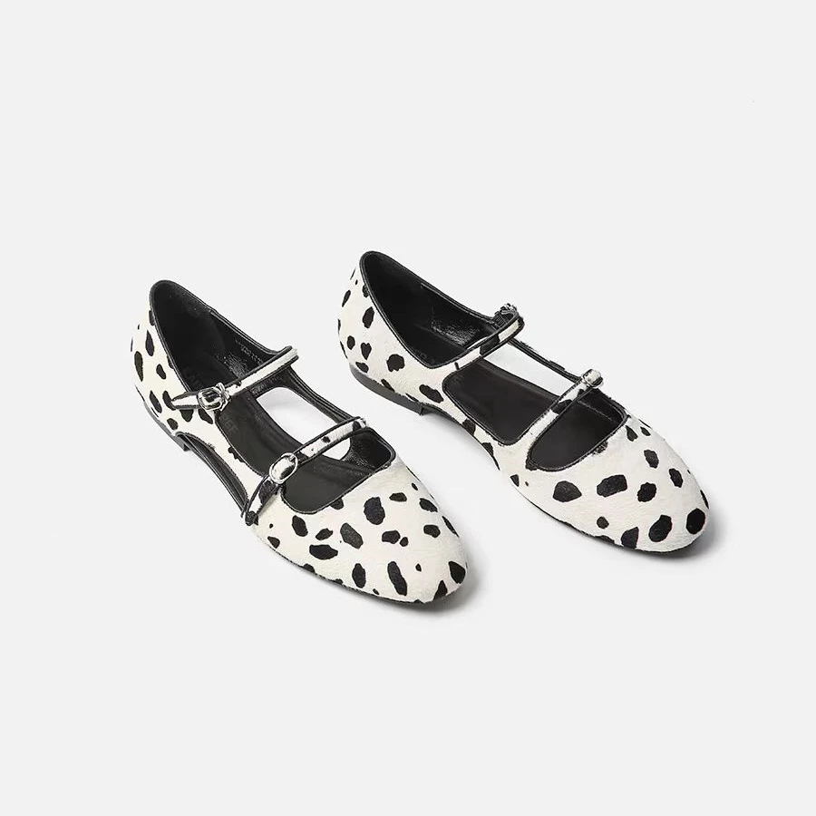 LABERTHREE 豹纹双带两侧镂空设计优雅野性十足玛丽珍低跟单鞋