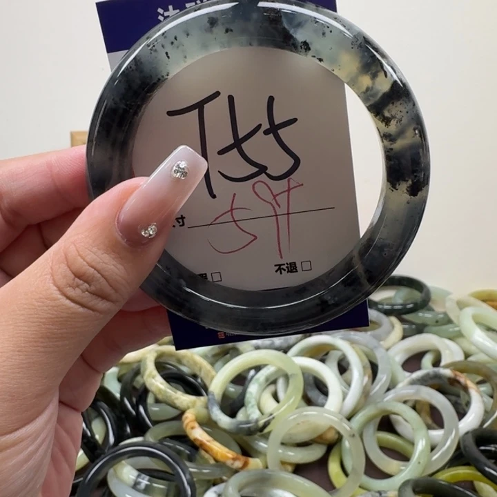 蛇纹石玉未镶嵌手镯55