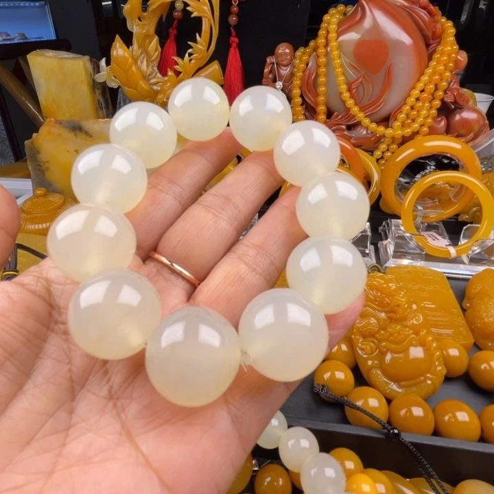 未镶嵌石英质玉（黄龙玉）颈饰j****a