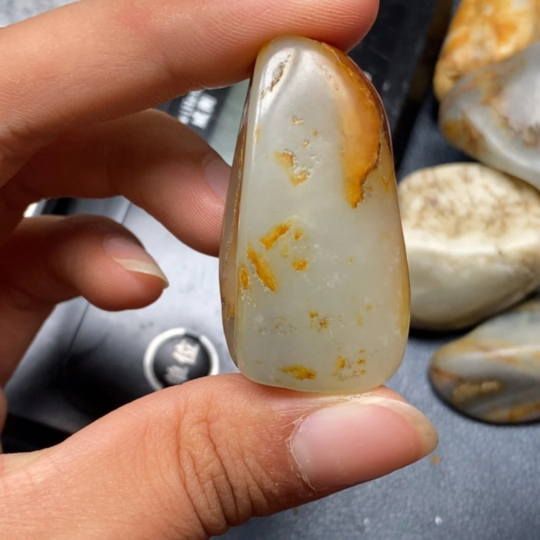 和田玉（糖玉）未镶嵌挂件