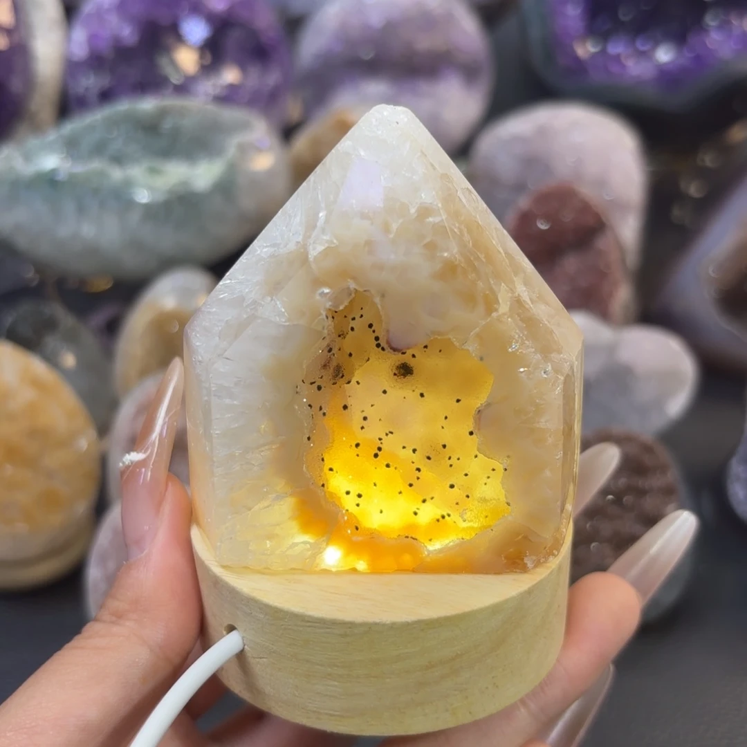 紫晶未镶嵌大型摆件（非配饰）微瑕 柱子+灯座