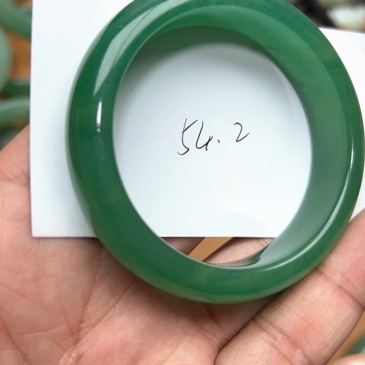 东陵石吊坠(不含链)合金