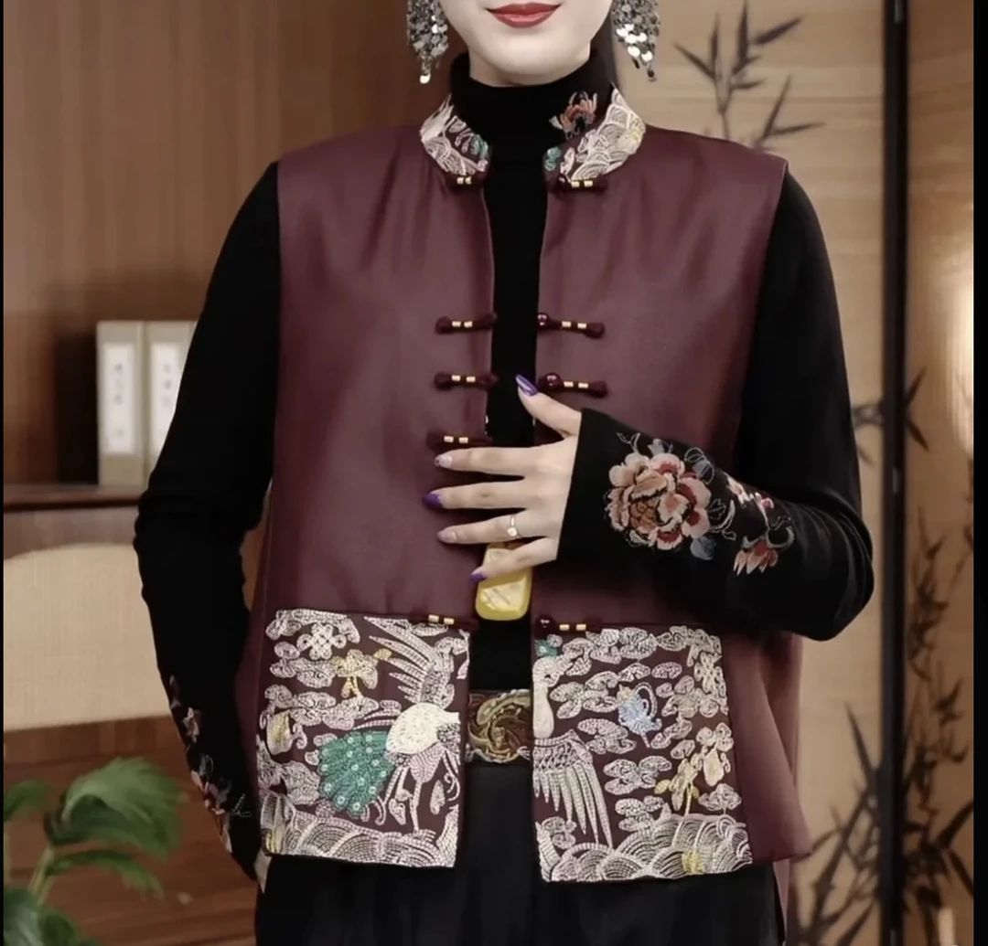 【美人儿】2025中式新款刺绣提知性复古马甲