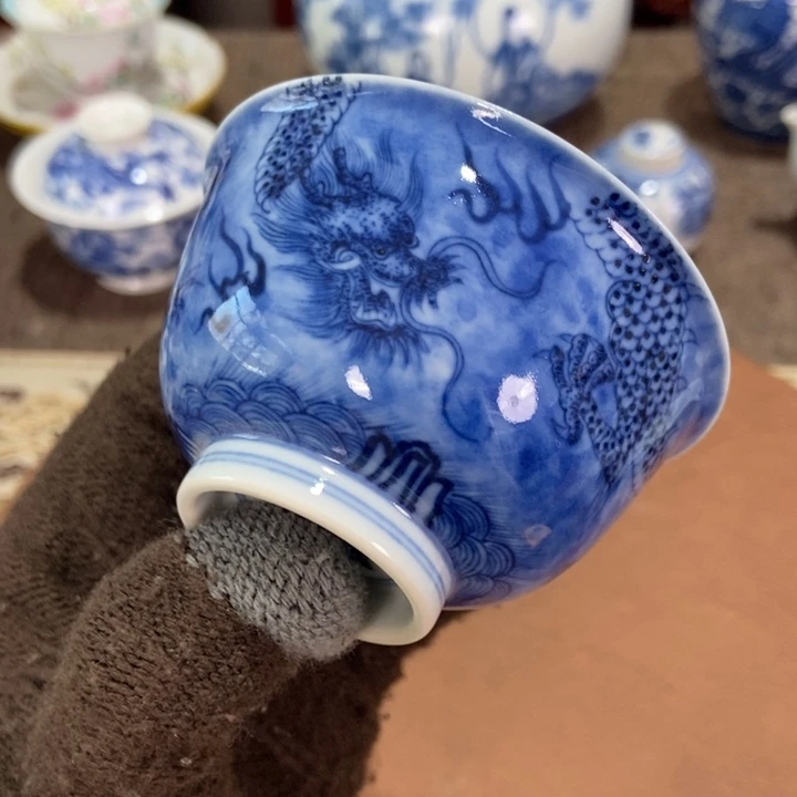 曼*?源哥陶瓷艺术家的作品