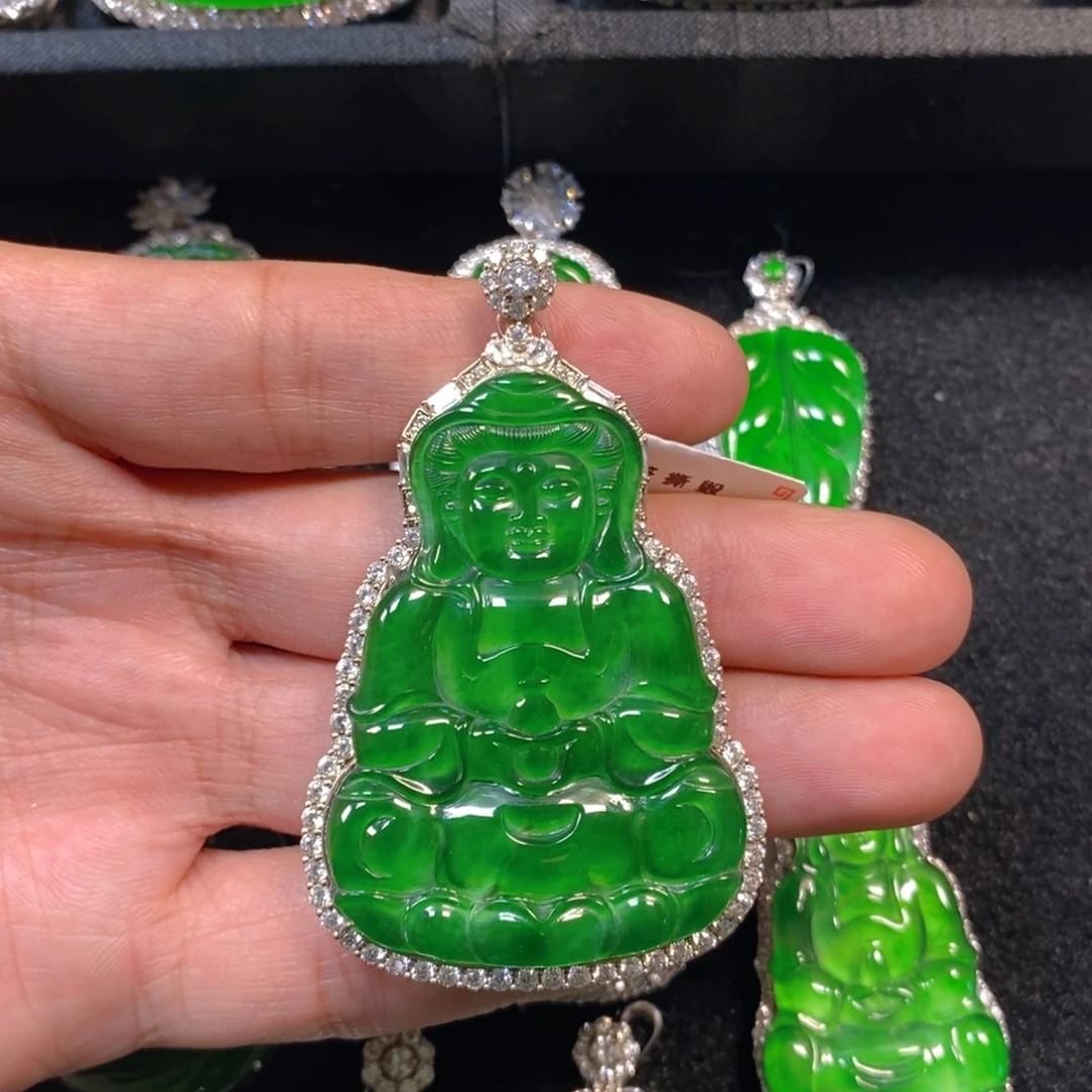 颈饰银S925镶嵌翡翠观音吊坠