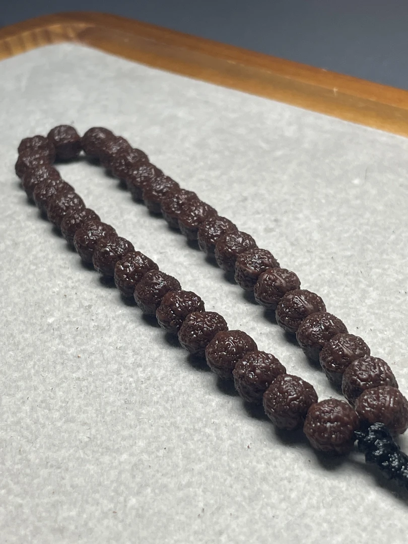 戈弟利闷墩龙原生态金刚菩提