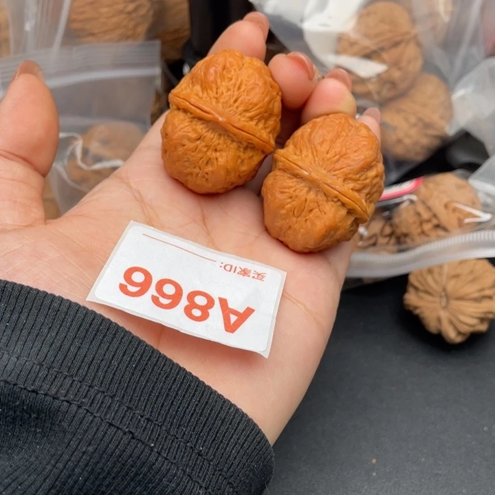 文玩核桃吊坠核桃