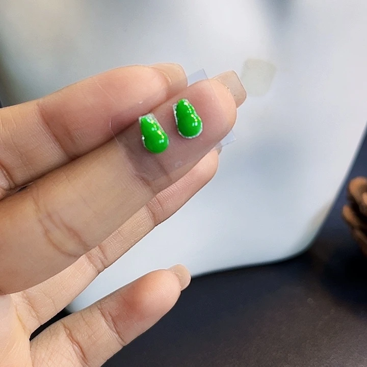 裸石翡翠JF阳绿满色葫芦一对11