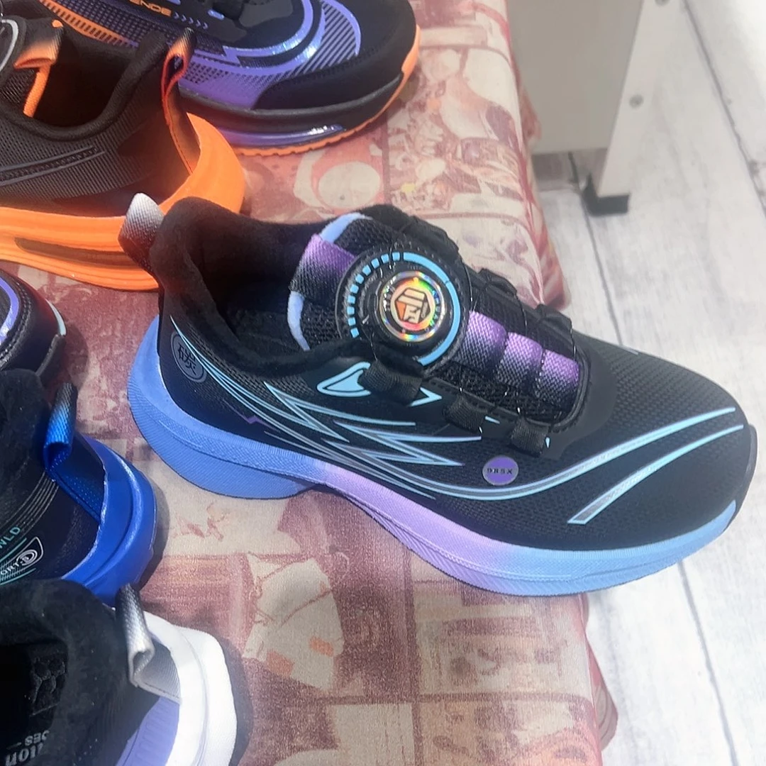 哇****35一面碳板加贴片爆米花