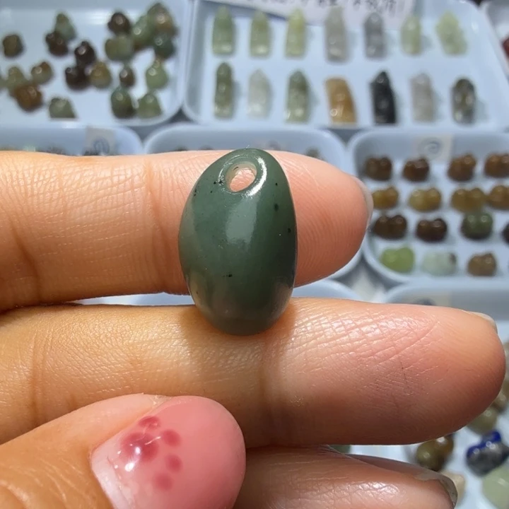 和田玉未镶嵌珠宝奇石