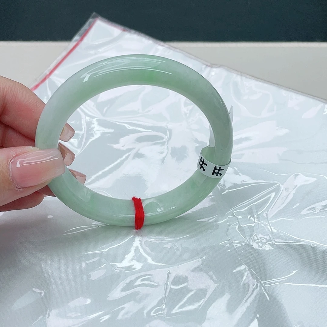 翡翠手镯未镶嵌正57.7