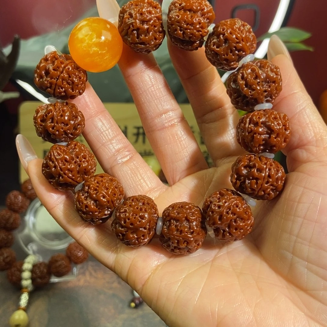 金刚菩提吊坠520黄。