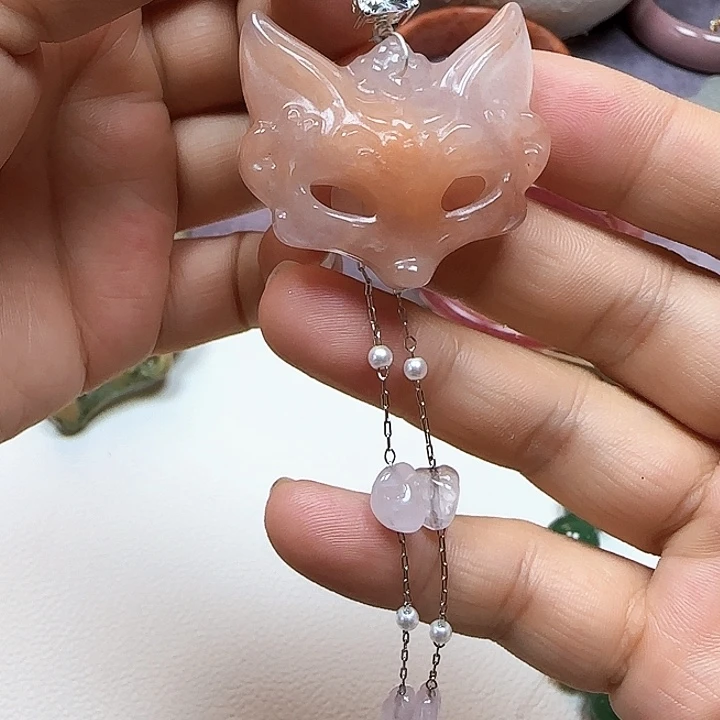 石英质玉未镶嵌颈饰