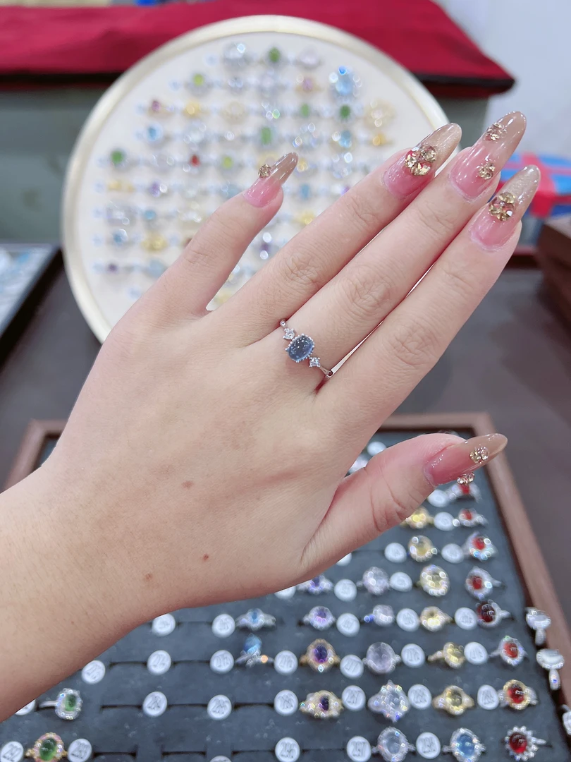 海蓝宝戒指小精致款925银镶嵌