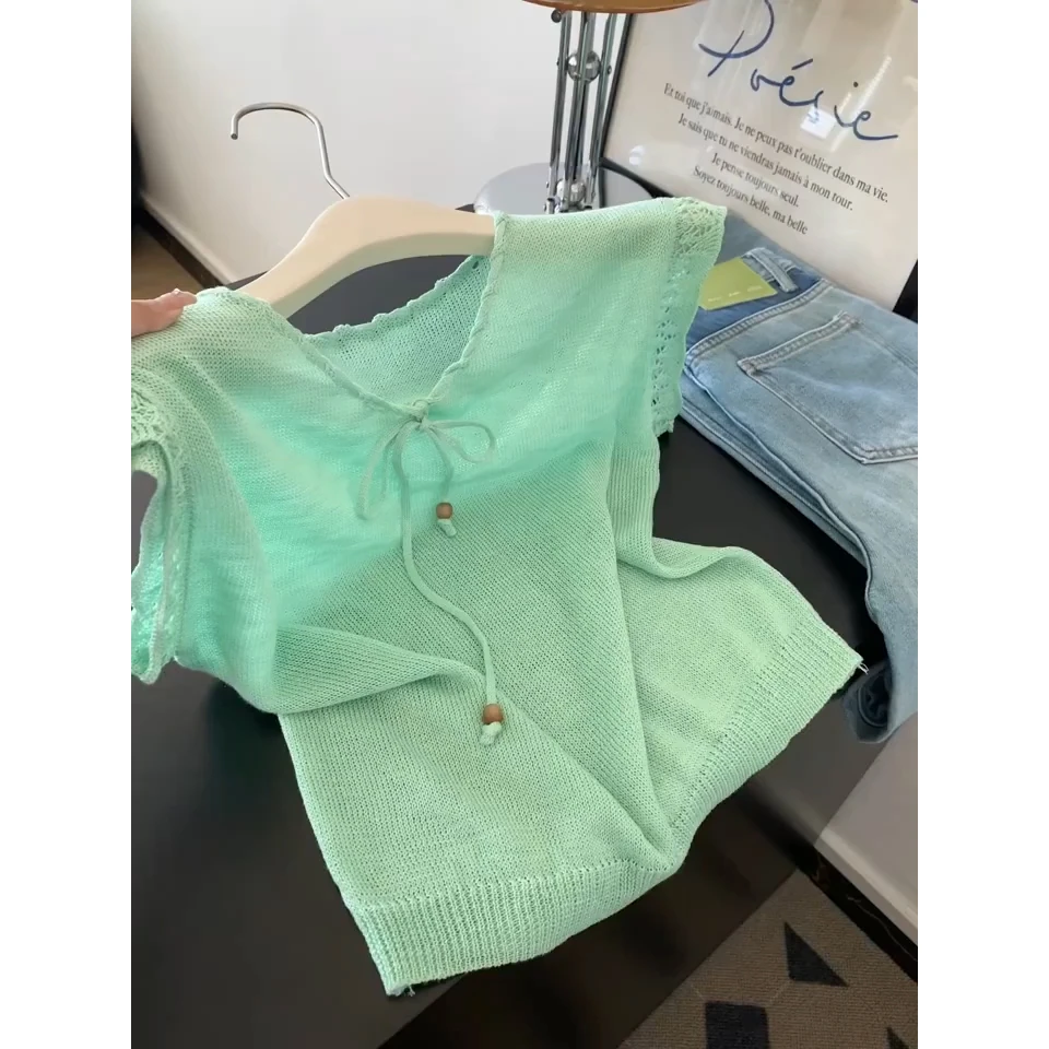 韩版森系减龄镂空T恤女夏季新款小众飞飞袖蝴蝶结系带收腰V领上衣