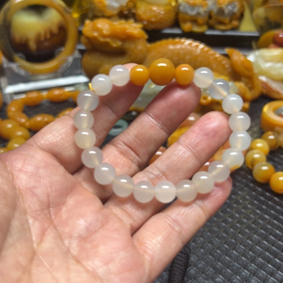 石英质玉未镶嵌颈饰