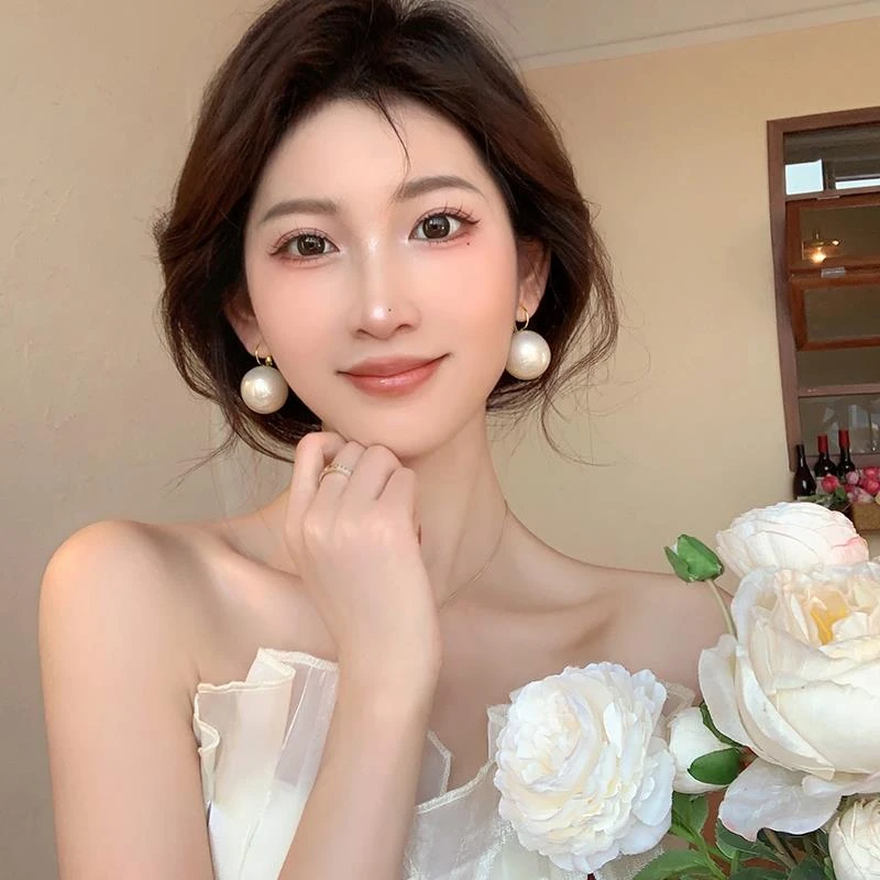 铁合金大理石耳饰 港风复古夸张珍珠耳环女耳扣式小众独特设计感