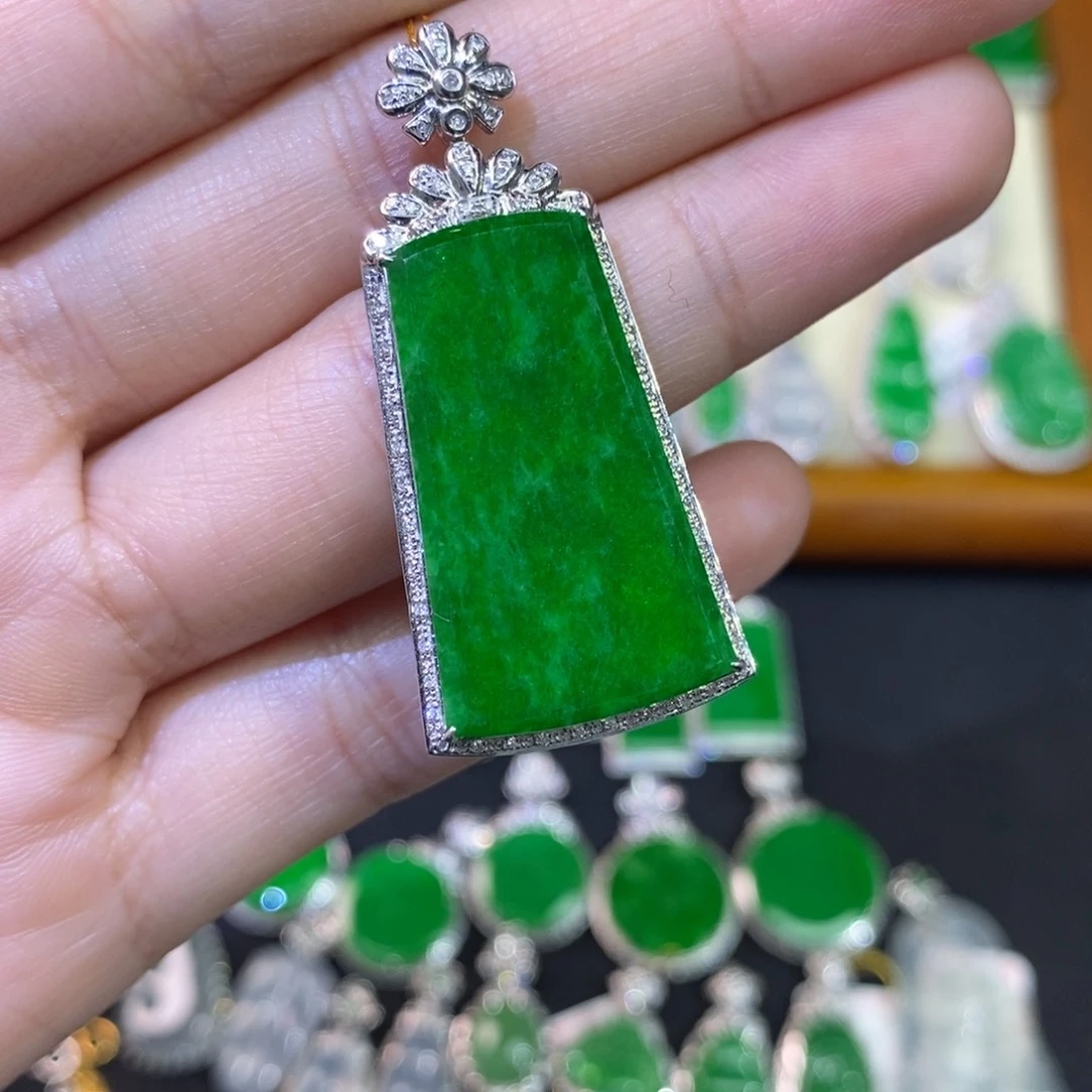 翡翠吊坠(不含链)18K金镶嵌H*I