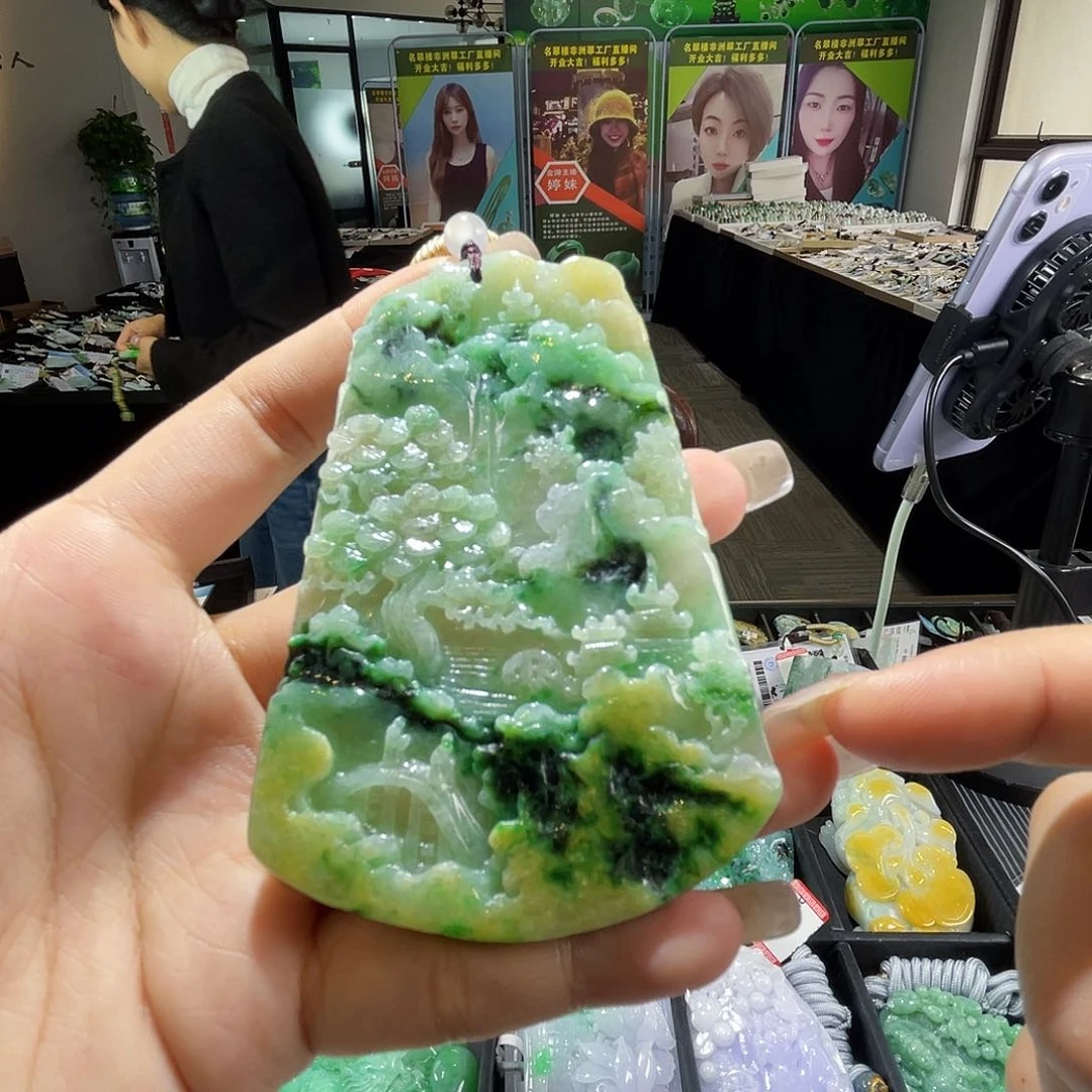 颈饰未镶嵌翡翠一